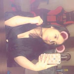 Meet your Posher, Maxine